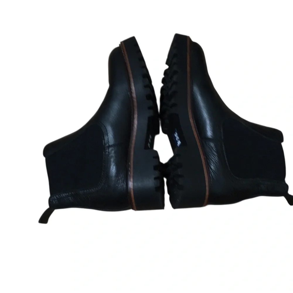 Caslon Miller Water Resistant Black Leather Lug Chelsea Boots 4.5M